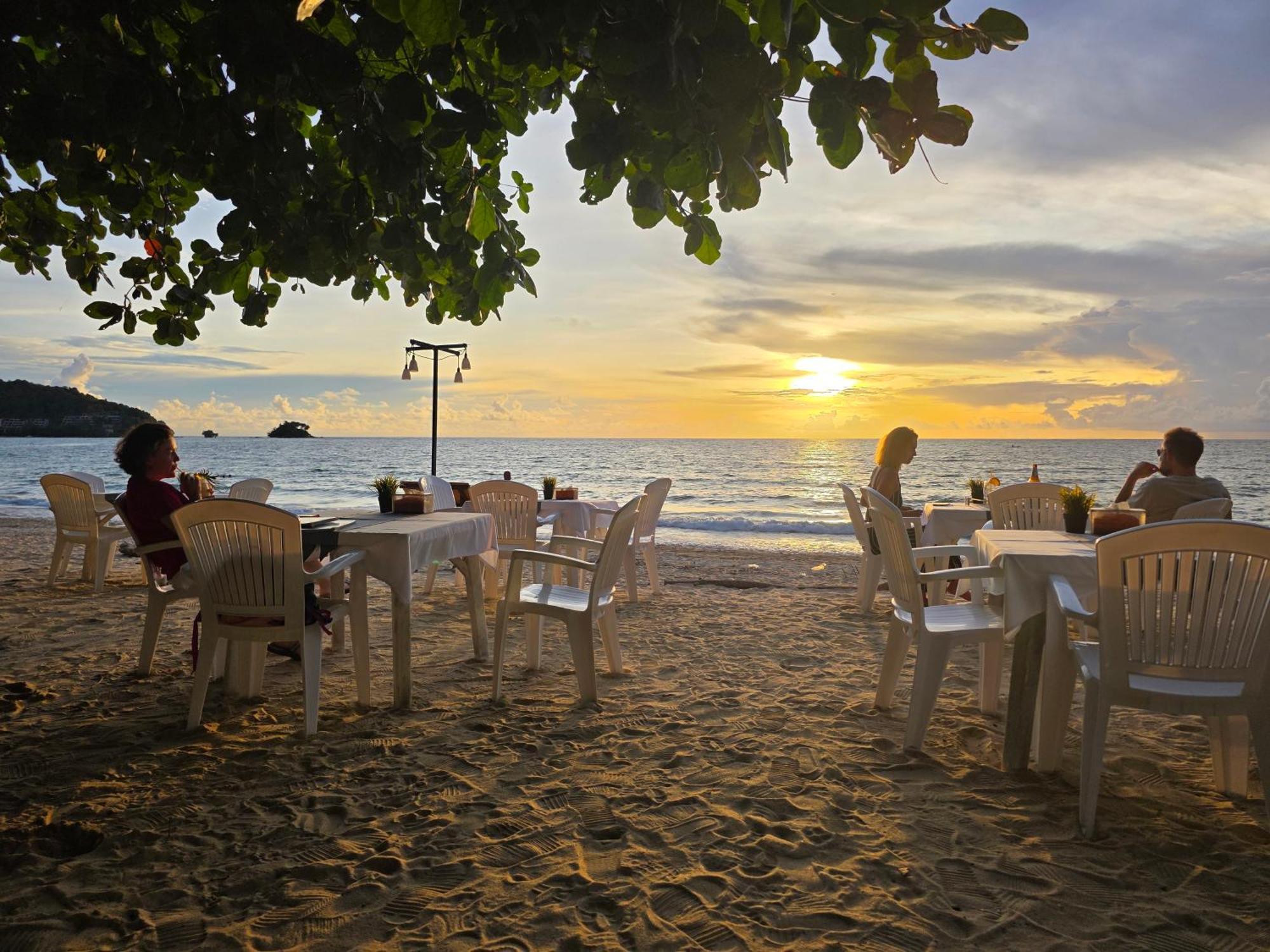 Tt Naiyang Beach Phuket Nai Yang Beach Exterior foto